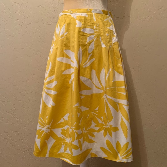 Lafayette 148 New York Dresses & Skirts - Lafayette 148 New York Yellow Floral Pleated Skirt
